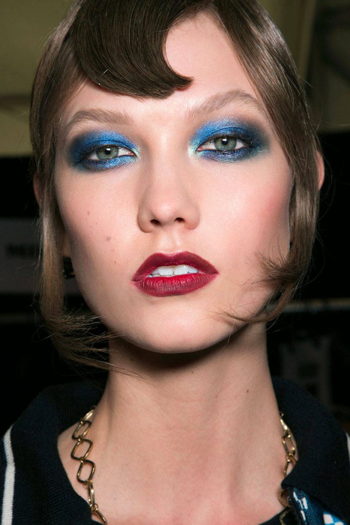 how-to-wear-blue-eyeshadow-step-by-step-cossetmoi