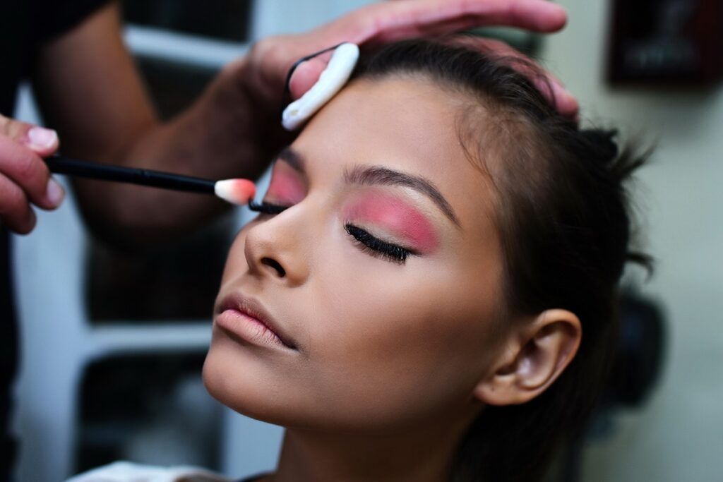 chalo garcia 4gK1Vy2sdJ0 unsplash 1 1024x683 - Top 75 Makeup Schools Worldwide | 2025 Update