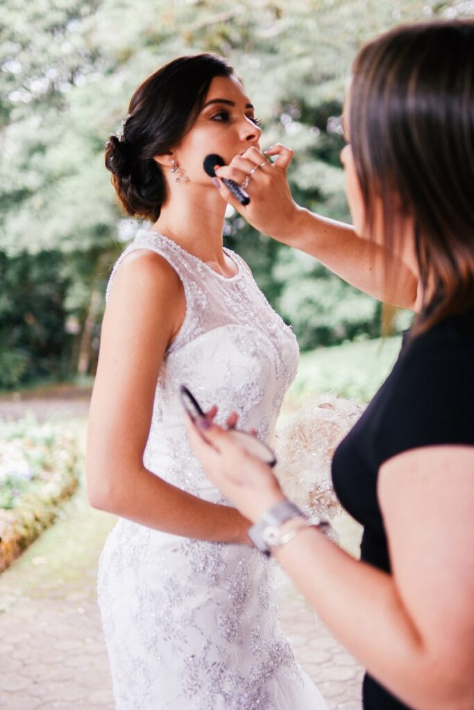 chalo garcia LOczKkVDRuI unsplash 683x1024 - How to Become a Successful Bridal Makeup Artist